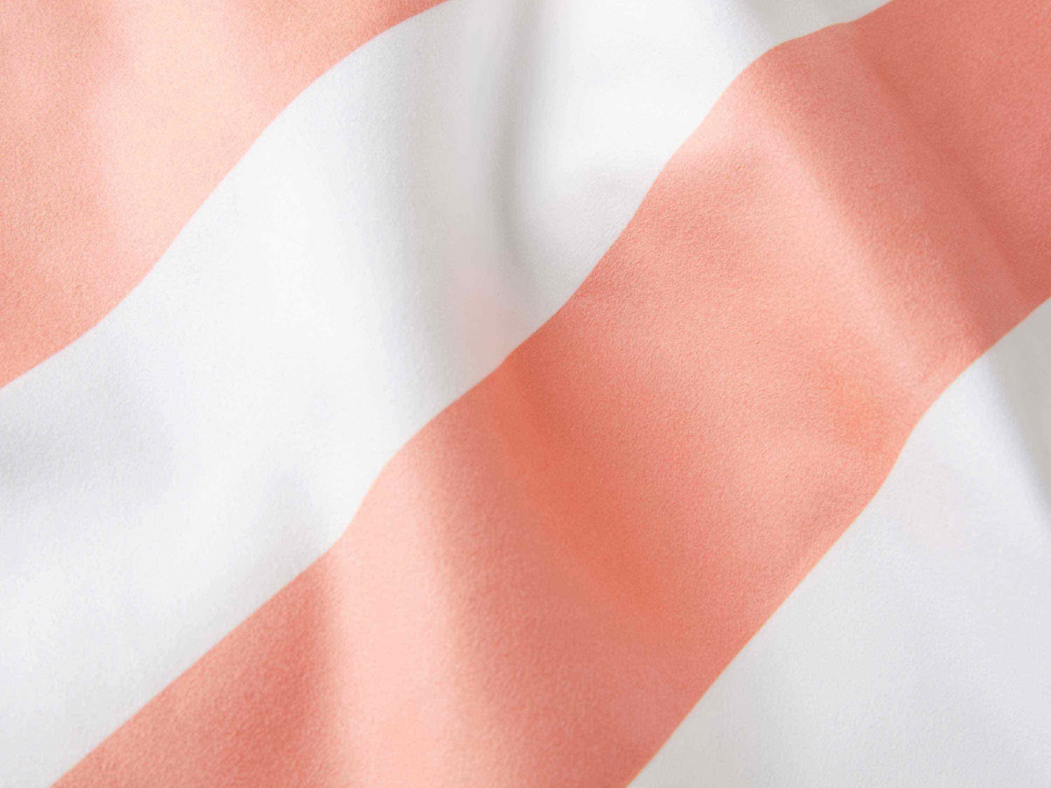 Second picture of Coral Microfiber Beach Towel