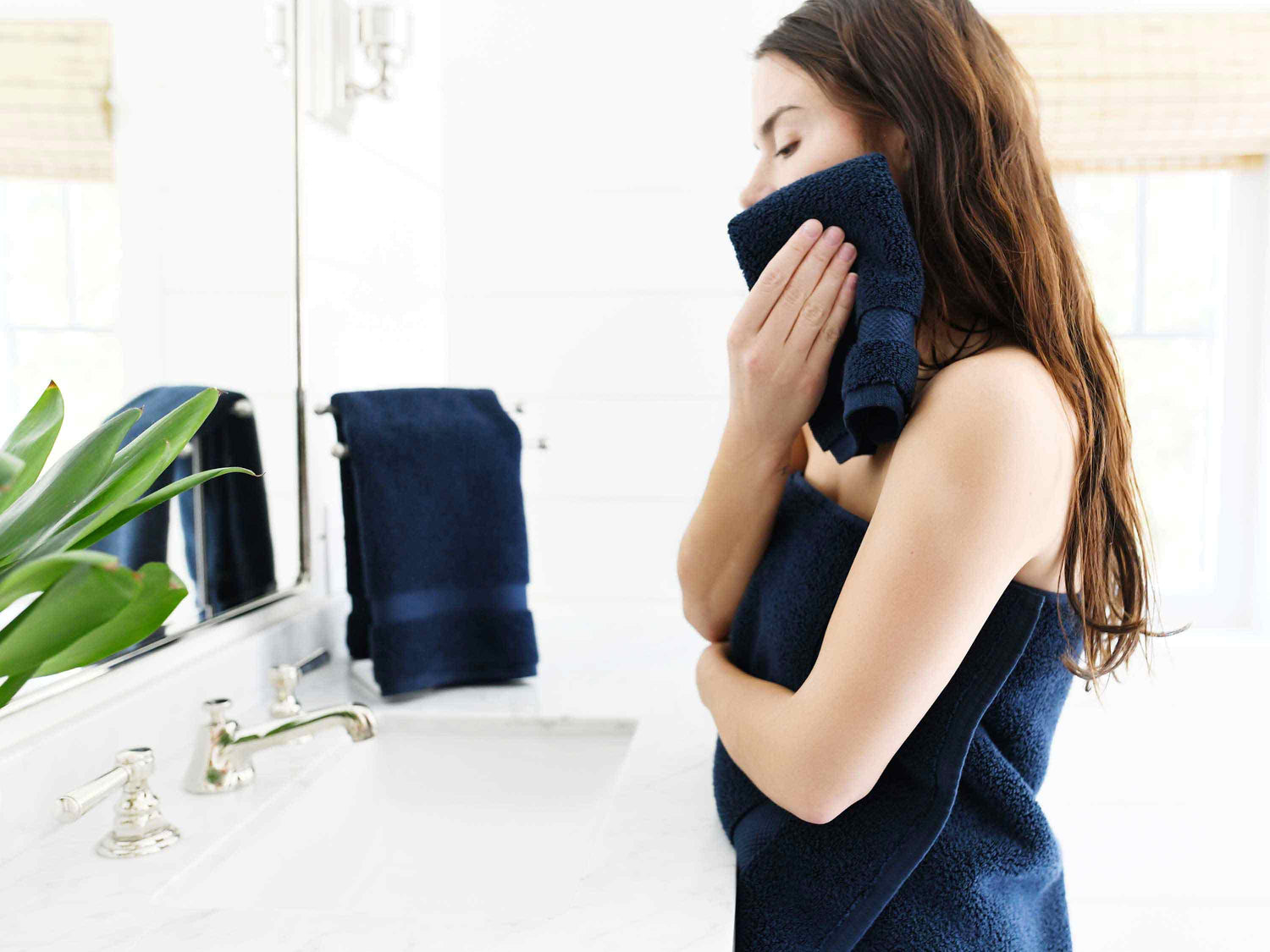 
      First picture of Navy Supima Cotton Bath Towel Set
    