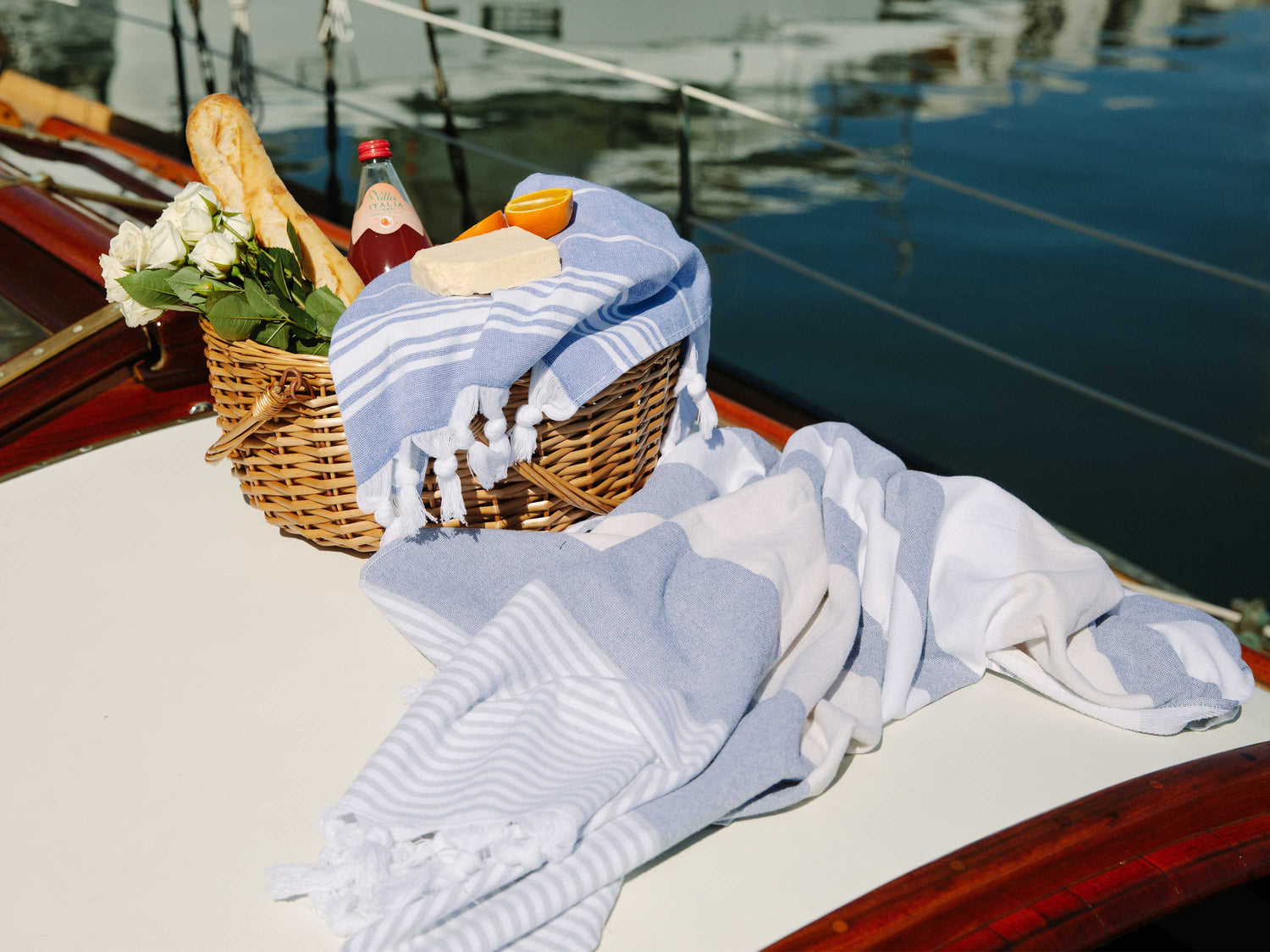 
      First picture of Azul Classic Turkish Hand Towel
    